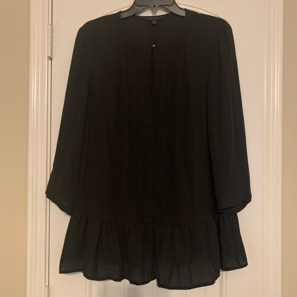 Banana Republic Black Ruffle Bottom Blouse Top - ¾ Length Sleeve Large LIKE NEW